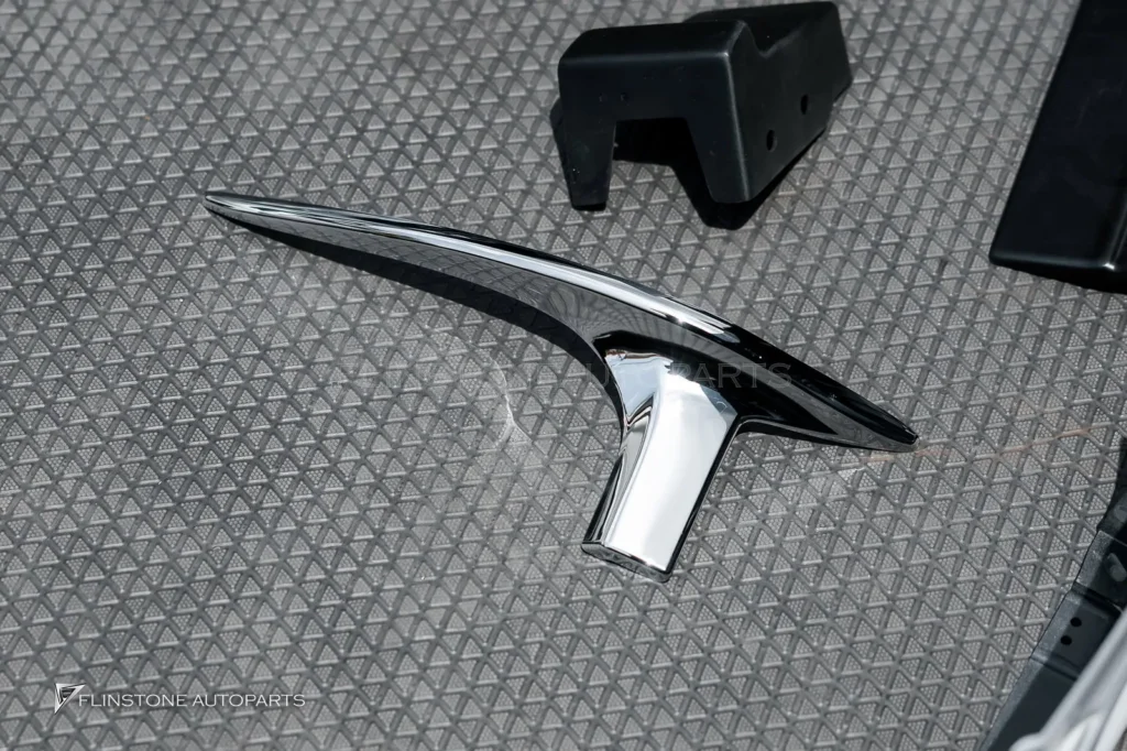 改装套件 WALD，适用于 TOYOTA Alphard