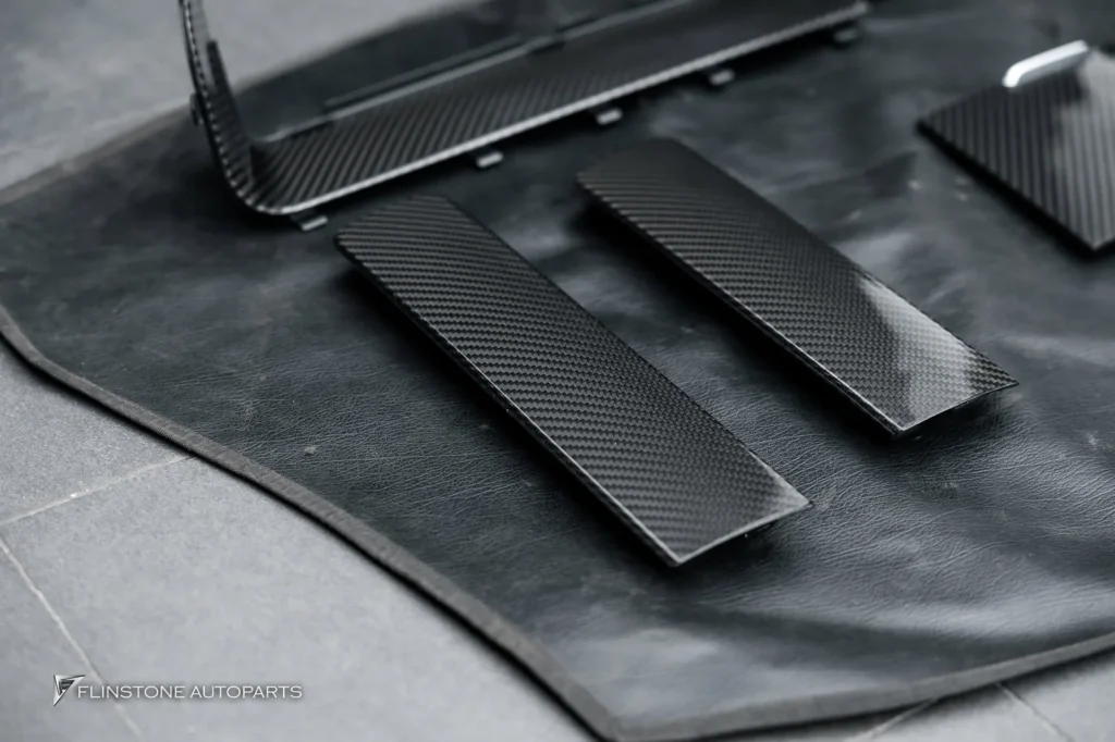 Mercedes-Benz W464 G-Class MERECEDES G63 AMG เลือกติดตั้งชุดพาร์ทภายใน Carbon Fiber ที่ทางร