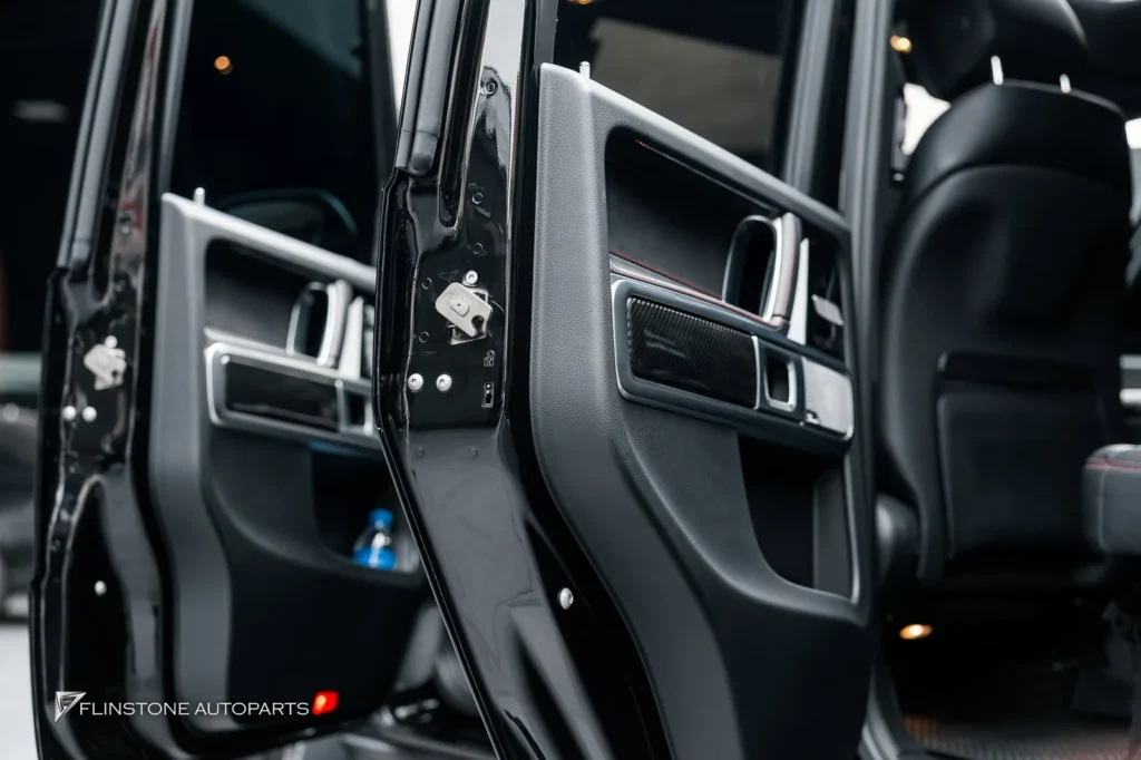 Mercedes-Benz W464 G-Class MERECEDES G63 AMG เลือกติดตั้งชุดพาร์ทภายใน Carbon Fiber ที่ทางร