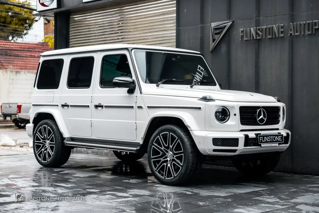 Mercedes-Benz W464 G-Class Custom Forged Wheel + Custom Red Seat Belt