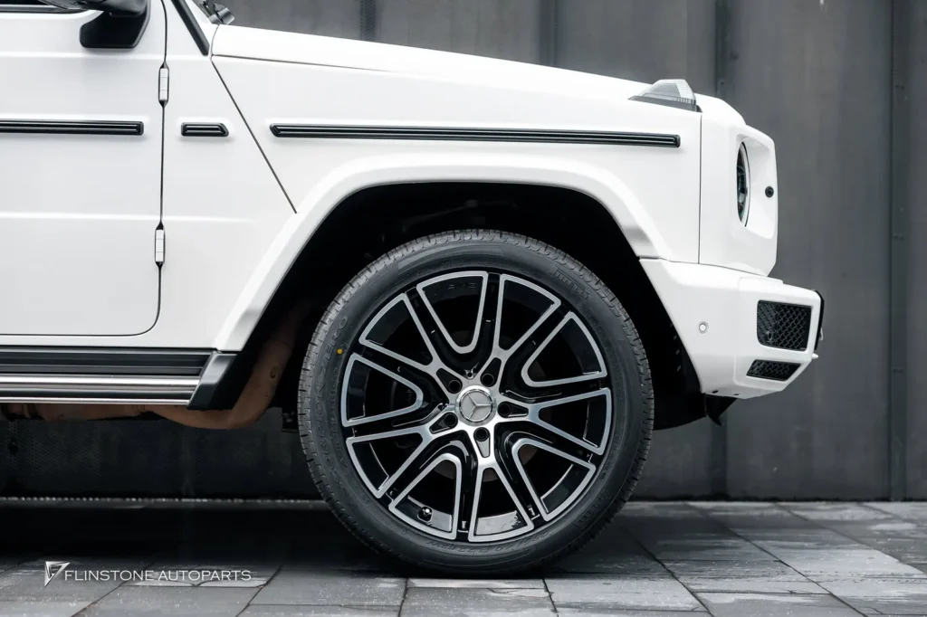 Mercedes-Benz W464 G-Class Custom Forged Wheel + Custom Red Seat Belt