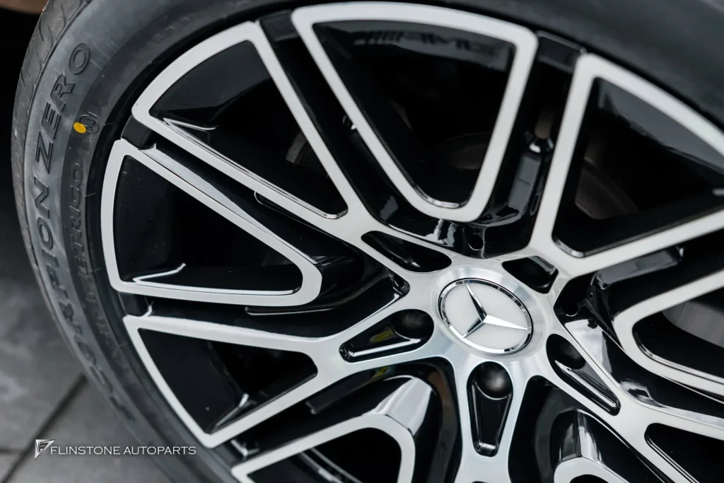 Mercedes-Benz W464 G-Class Custom Forged Wheel + Custom Red Seat Belt