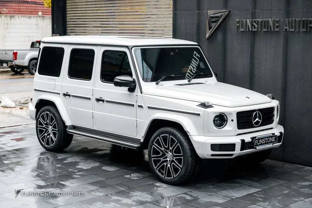 Mercedes-Benz W464 G-Class Custom Forged Wheel + Custom Red Seat Belt
