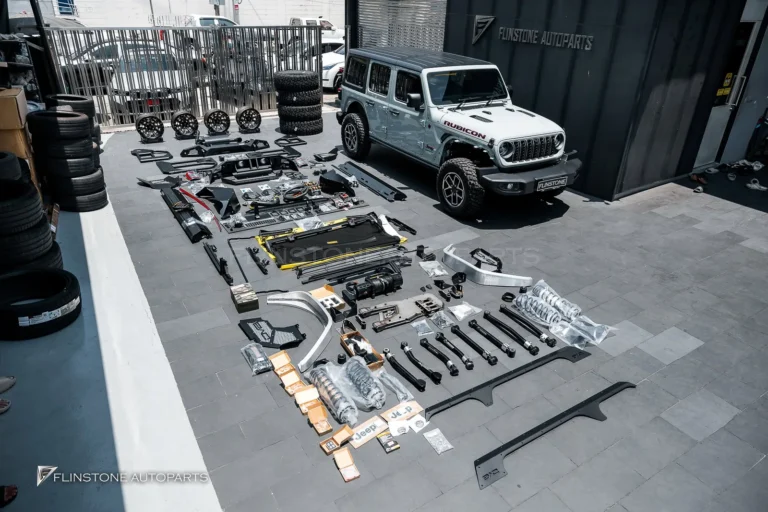 Jeep Wrangler JEEP RUBICON ออกรถป้ายแดงก็สไลด์มาแต่งทันที