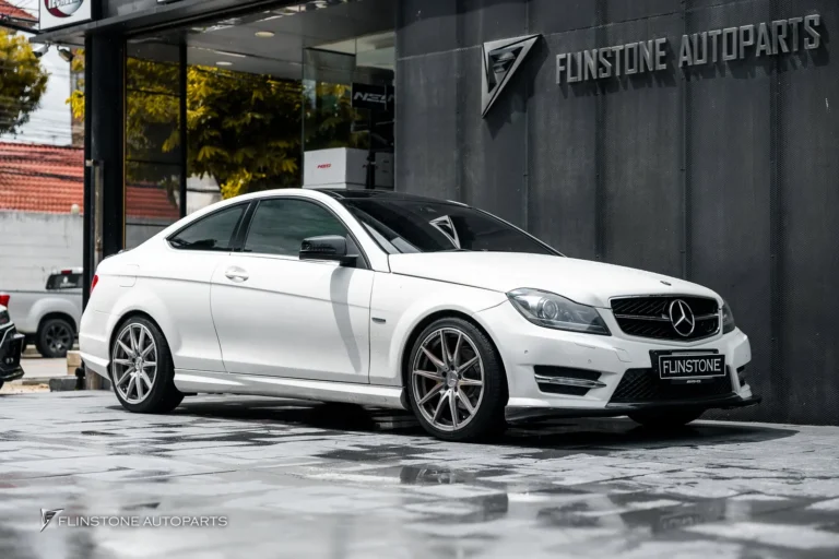 Mercedes-Benz W204-C204 C-Class C63 AMG Front Grille