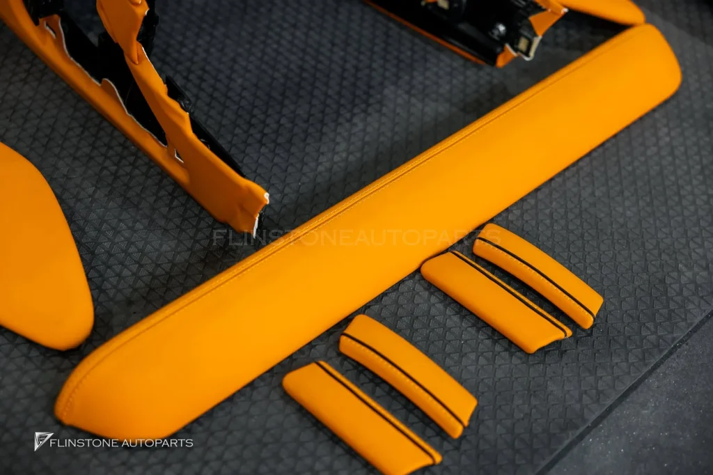 W464 G-Class ชุดพาร์ทภายในสีส้มสำหรับ Mercedes G63 AMG และคันนี้ยังเลือกติดตั