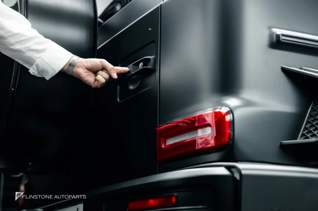 W464 G-Class ขอบคุณลูกค้า Mercedes G400d เข้าติดตั้งชุดอุปกรณ์ KEYLESS ที่ลูก