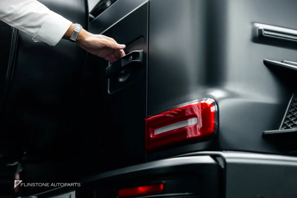 W464 G-Class ขอบคุณลูกค้า Mercedes G400d เข้าติดตั้งชุดอุปกรณ์ KEYLESS ที่ลูก