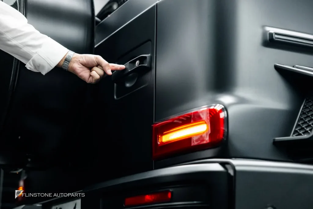 W464 G-Class ขอบคุณลูกค้า Mercedes G400d เข้าติดตั้งชุดอุปกรณ์ KEYLESS ที่ลูก
