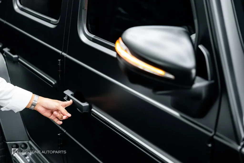 W464 G-Class ขอบคุณลูกค้า Mercedes G400d เข้าติดตั้งชุดอุปกรณ์ KEYLESS ที่ลูก