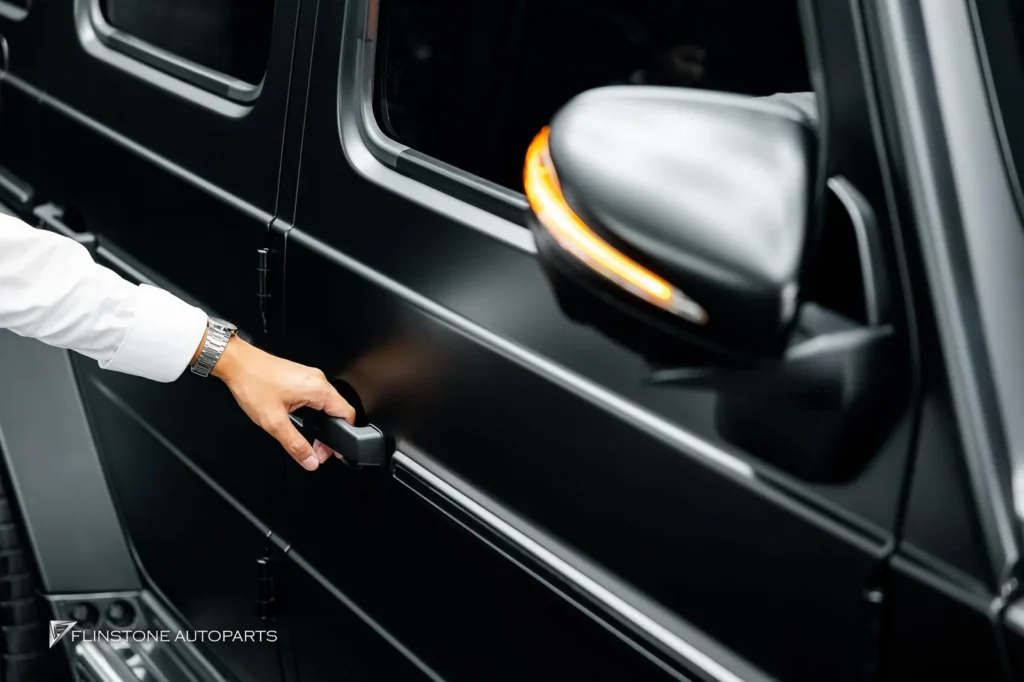 W464 G-Class ขอบคุณลูกค้า Mercedes G400d เข้าติดตั้งชุดอุปกรณ์ KEYLESS ที่ลูก