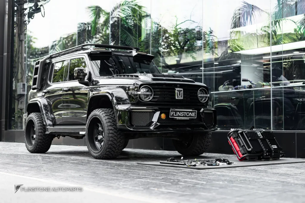 GWM TANK กล่องเก็บของท้ายรถ + โช๊คประตูท้ายไฟฟ้า