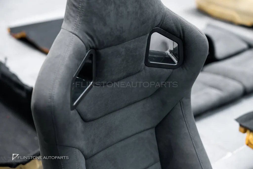Full Alcantara PORSCHE 991 นอกจากตกแต่งภายนอกเป็นแบบ GT3 RS แล้ว