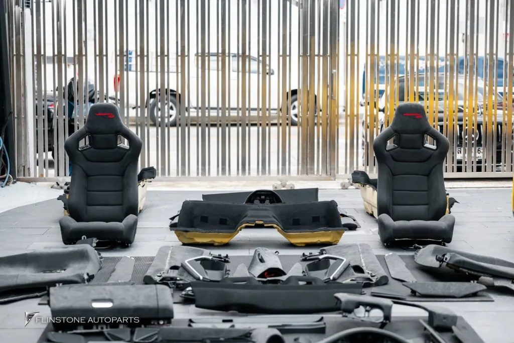 Full Alcantara PORSCHE 991 นอกจากตกแต่งภายนอกเป็นแบบ GT3 RS แล้ว