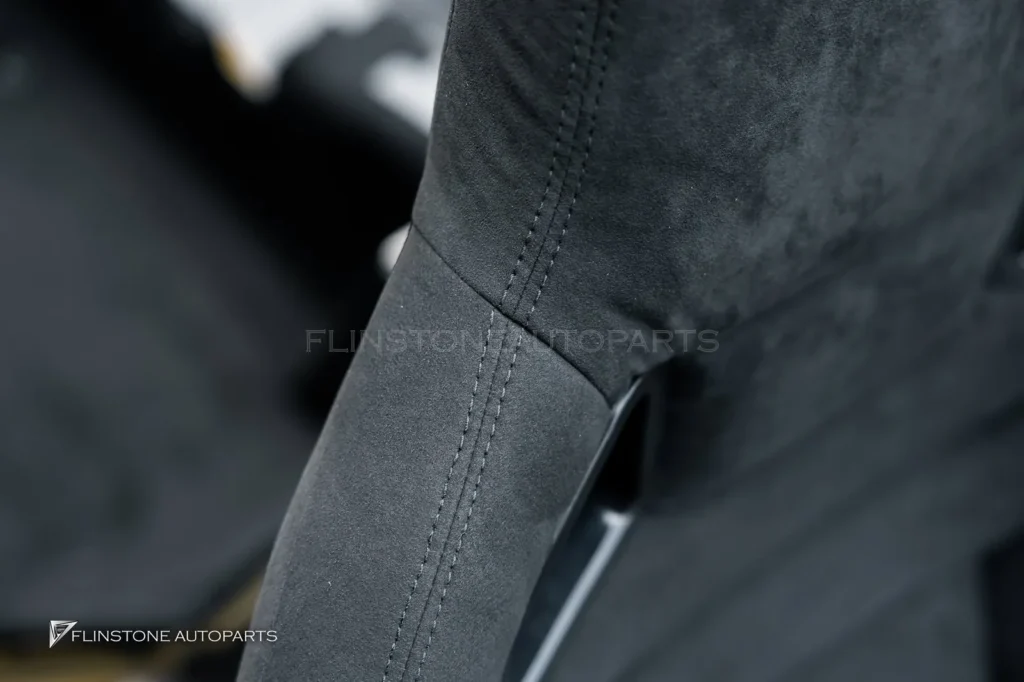 Full Alcantara PORSCHE 991 นอกจากตกแต่งภายนอกเป็นแบบ GT3 RS แล้ว