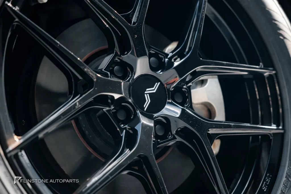 TOYOTA Alphard 40 เลือกติดตั้งชุดล้อ USUS Forged Wheel สีดำเงา ข