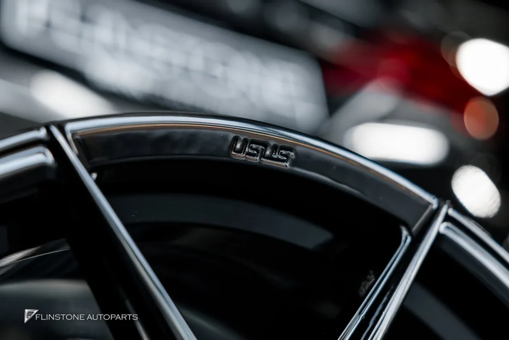 TOYOTA Alphard 40 เลือกติดตั้งชุดล้อ USUS Forged Wheel สีดำเงา ข