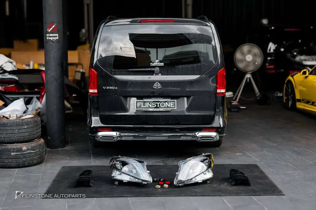Mercedes-Benz W447 V-Class หรือ Vito สามารถตกแต่งปรับลุคไฟหน้าเป็นแบบ MAYBACH