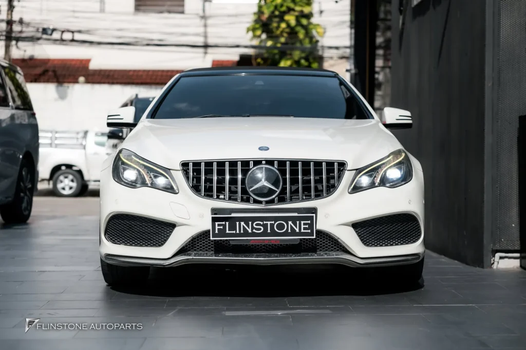 Mercedes-Benz W207 E-Coupe เลือกเปลี่ยนจอเรือนไมล์เป็นแบบ DIGITAL ดูสวยขึ้นเยอ