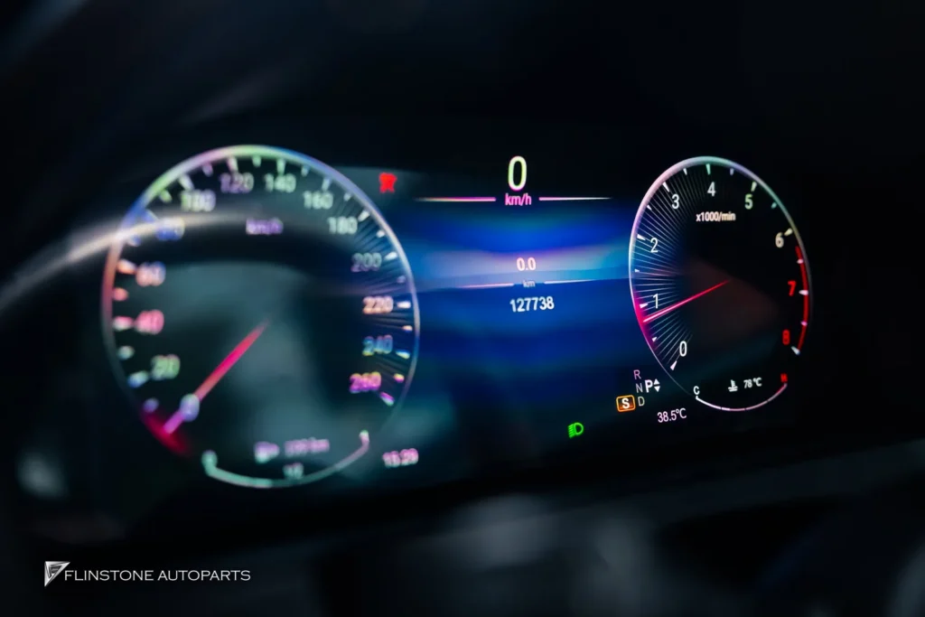 Mercedes-Benz W207 E-Coupe เลือกเปลี่ยนจอเรือนไมล์เป็นแบบ DIGITAL ดูสวยขึ้นเยอ