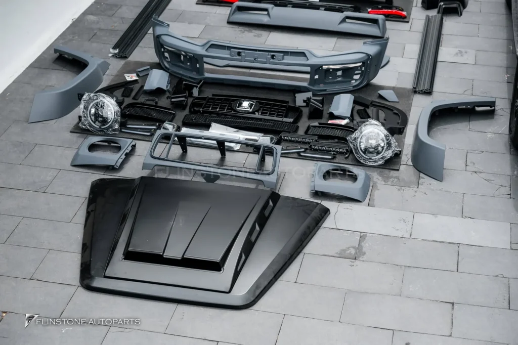 set new another in the style of for GWM TANK300 getting ready to fit the full body kit in the style of G9
