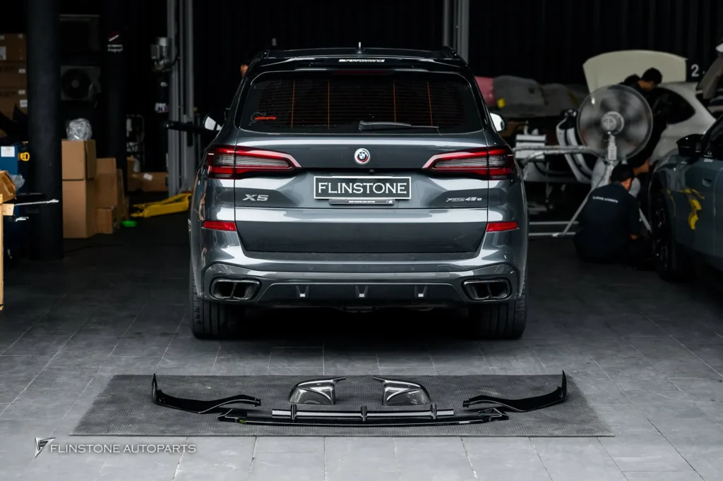 BMW G05 X5 GTs Black Front Spoiler + USUS Autoclave Carbon Mirror Housing