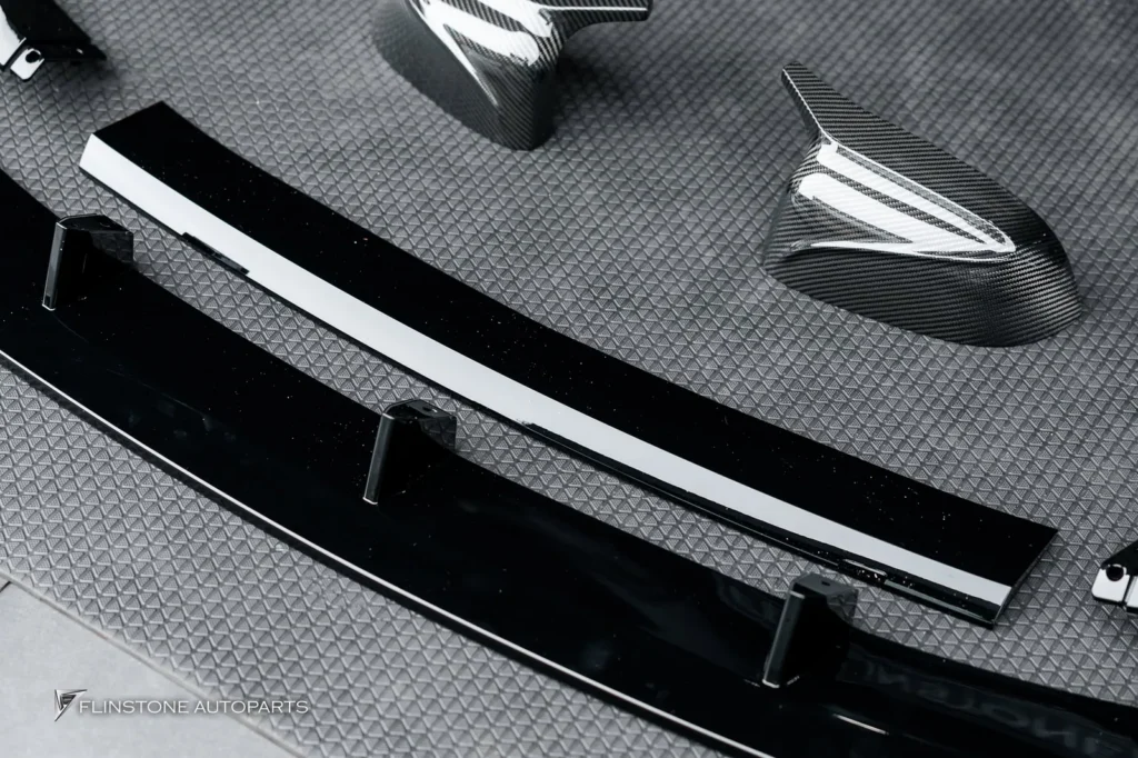 BMW G05 X5 GTs Black Front Spoiler + USUS Autoclave Carbon Mirror Housing