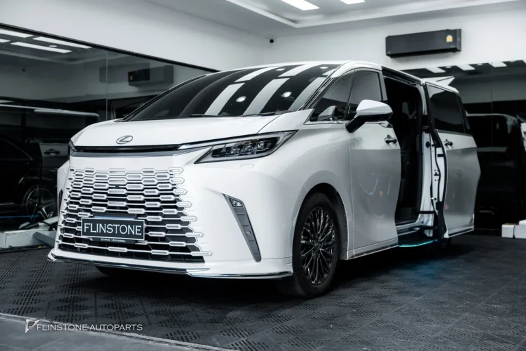 LEXUS LM350h ติดตั้งบันไดข้างอัตโนมัติตรงรุ่นที่มาพร้อมไฟ LED สว