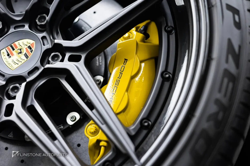 PORSCHE 992 Carrera S ติดตั้งชุดเบรค Carbon Ceramic [CUSTOM] เพิ
