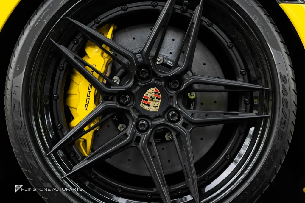 PORSCHE 992 Carrera S ติดตั้งชุดเบรค Carbon Ceramic [CUSTOM] เพิ