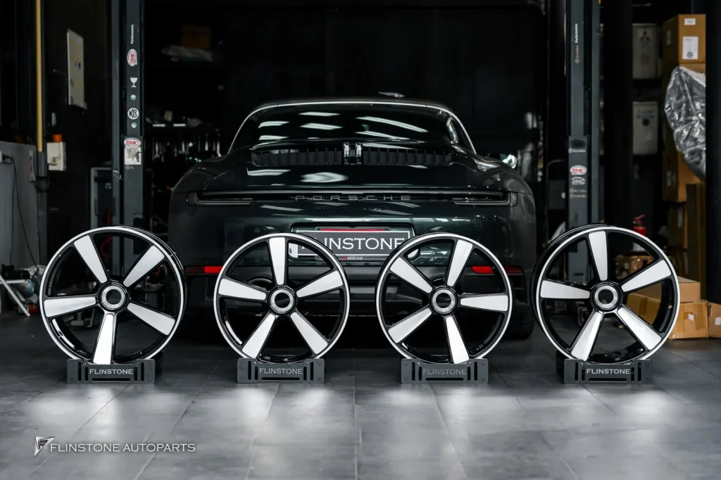 PORSCHE 992 Targa4 GTS