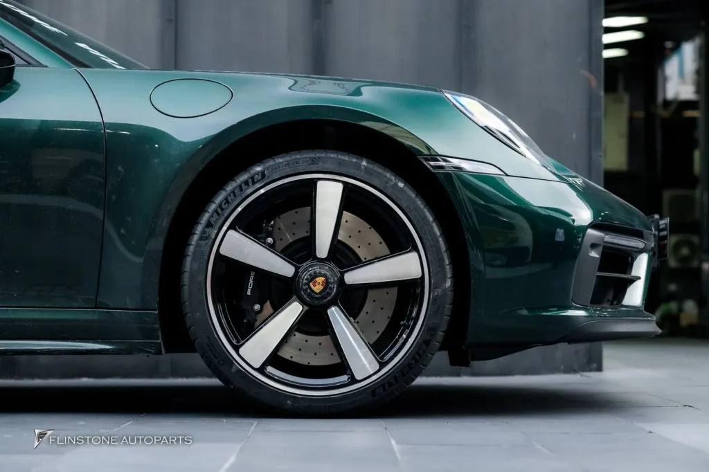 PORSCHE 992 Targa4 GTS