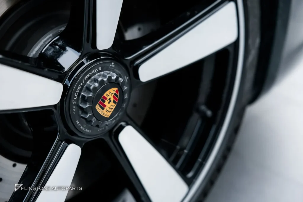 PORSCHE 992 Targa4 GTS