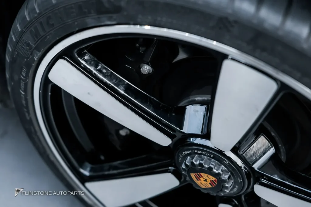PORSCHE 992 Targa4 GTS