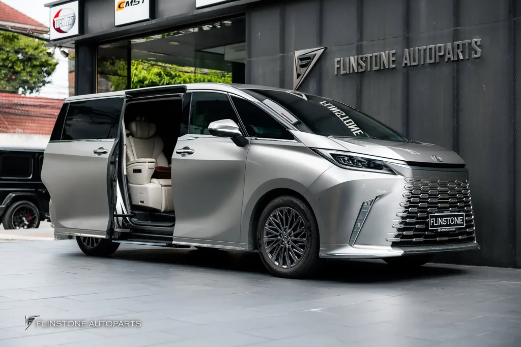 เข้ามาอีกคัน LEXUS LM350h ติดตั้งบันไดข้างอัตโนมัติตรงรุ่น สามาร