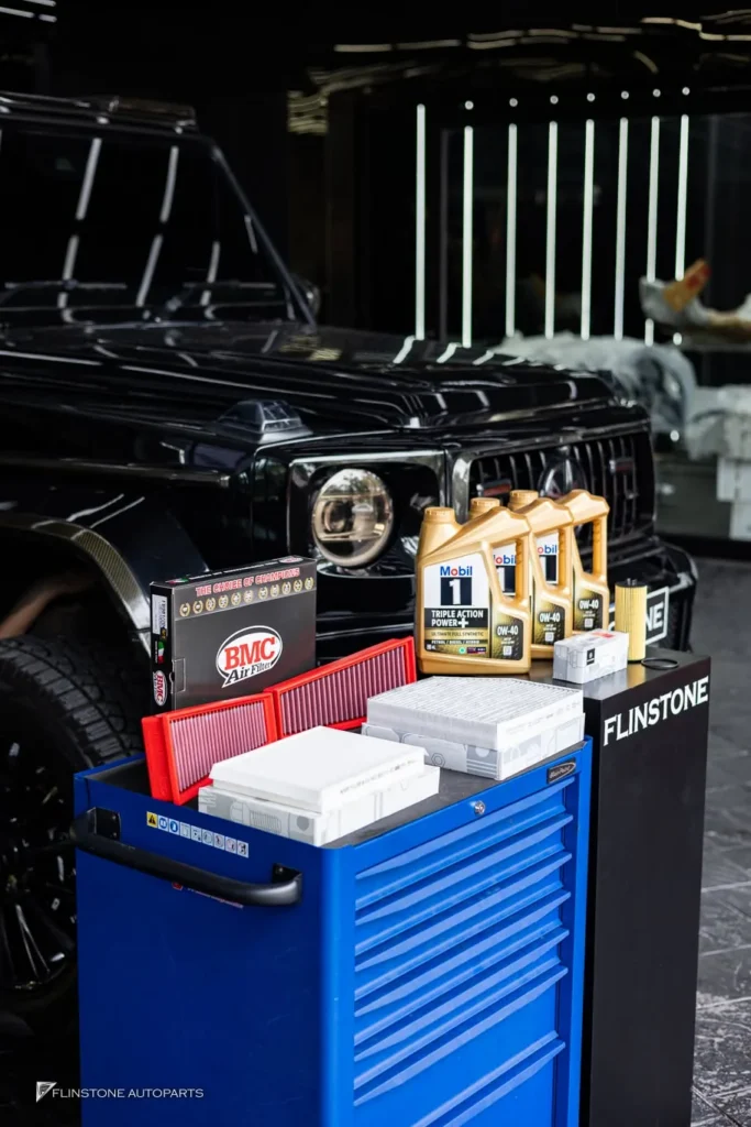 Mercedes G63 AMG 4×4 in for service SERVICE change photo Engine Oil
