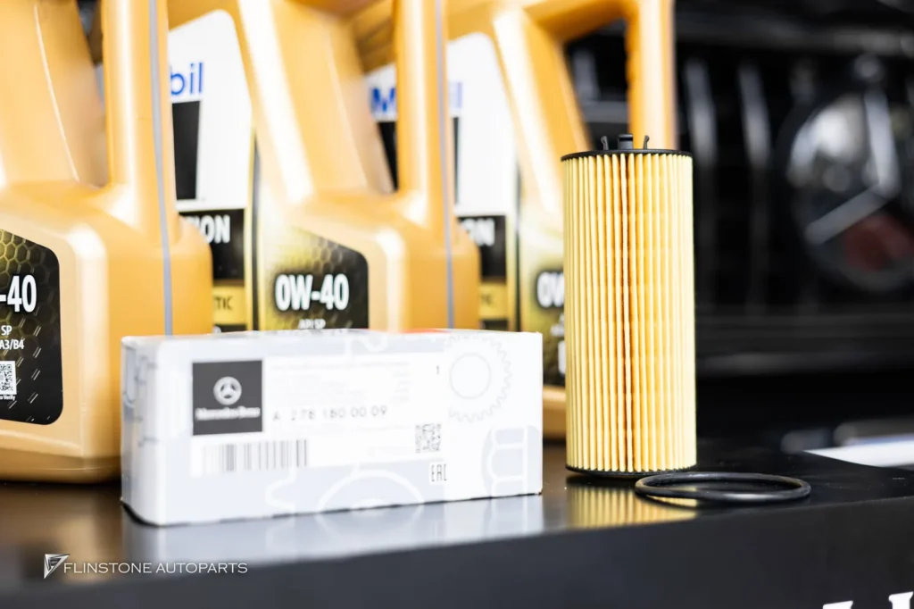 Mercedes G63 AMG 4×4 in for service SERVICE change photo Engine Oil