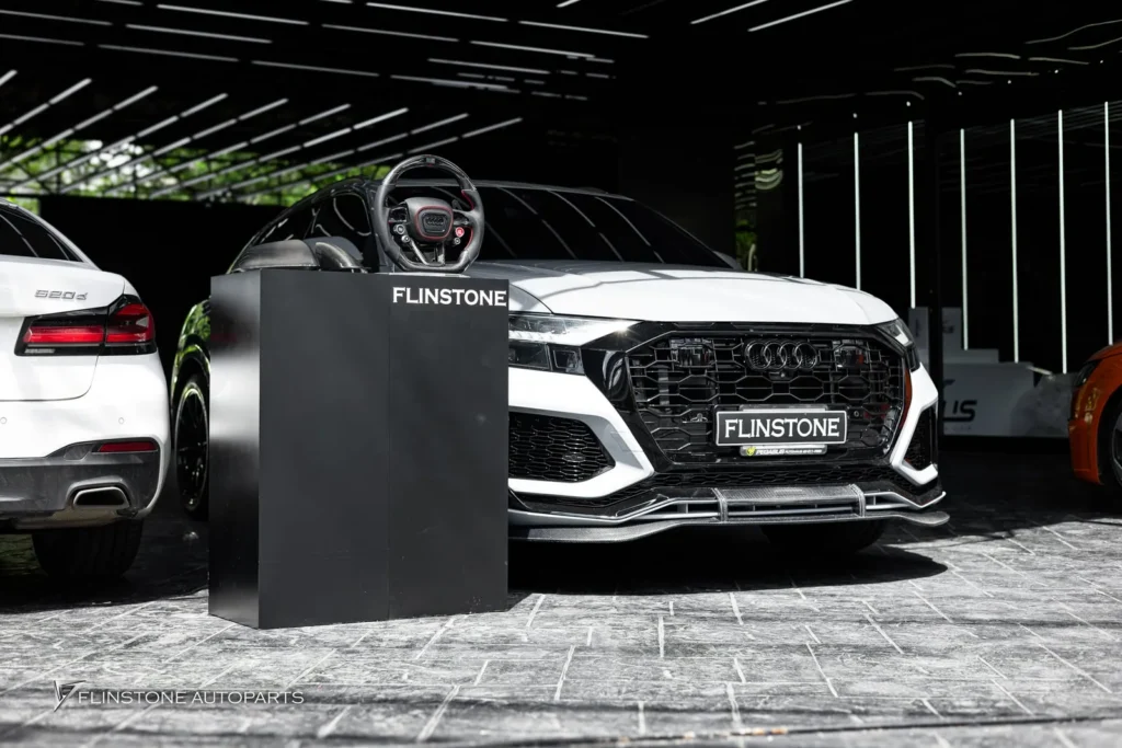AUDI Q8 แต่งภายนอกเสร็จแล้วจากทางร้าน วันนี้มาเพิ่มในส่วนของพวงม