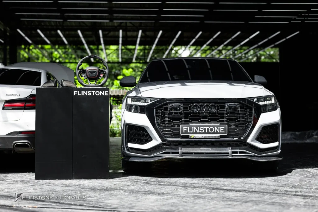 AUDI Q8 แต่งภายนอกเสร็จแล้วจากทางร้าน วันนี้มาเพิ่มในส่วนของพวงม