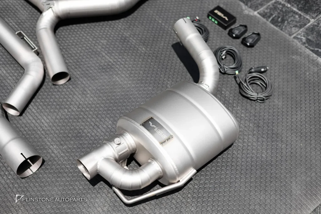 W205 C205 C-Class 2024 Mercedes C43 AMG ติดตั้ง USUS High Performance Exhaust ชุดท่อไทเ