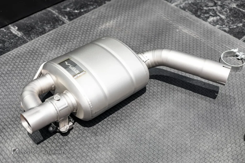W205 C205 C-Class 2024 Mercedes C43 AMG ติดตั้ง USUS High Performance Exhaust ชุดท่อไทเ