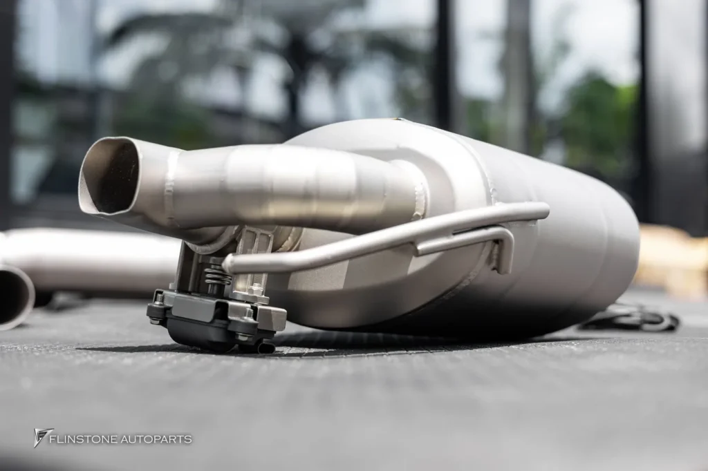 W205 C205 C-Class 2024 Mercedes C43 AMG ติดตั้ง USUS High Performance Exhaust ชุดท่อไทเ