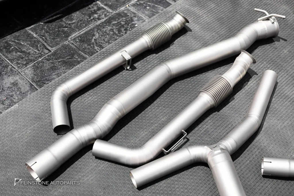 W205 C205 C-Class 2024 Mercedes C43 AMG ติดตั้ง USUS High Performance Exhaust ชุดท่อไทเ