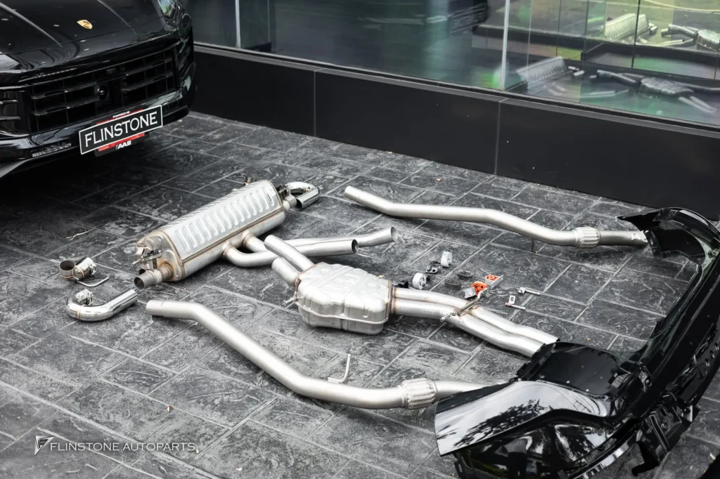 มาอีกคันสำหรับ PORSCHE Cayenne Coupe เลือกติดตั้งชุดพาร๋ทรอบคัน