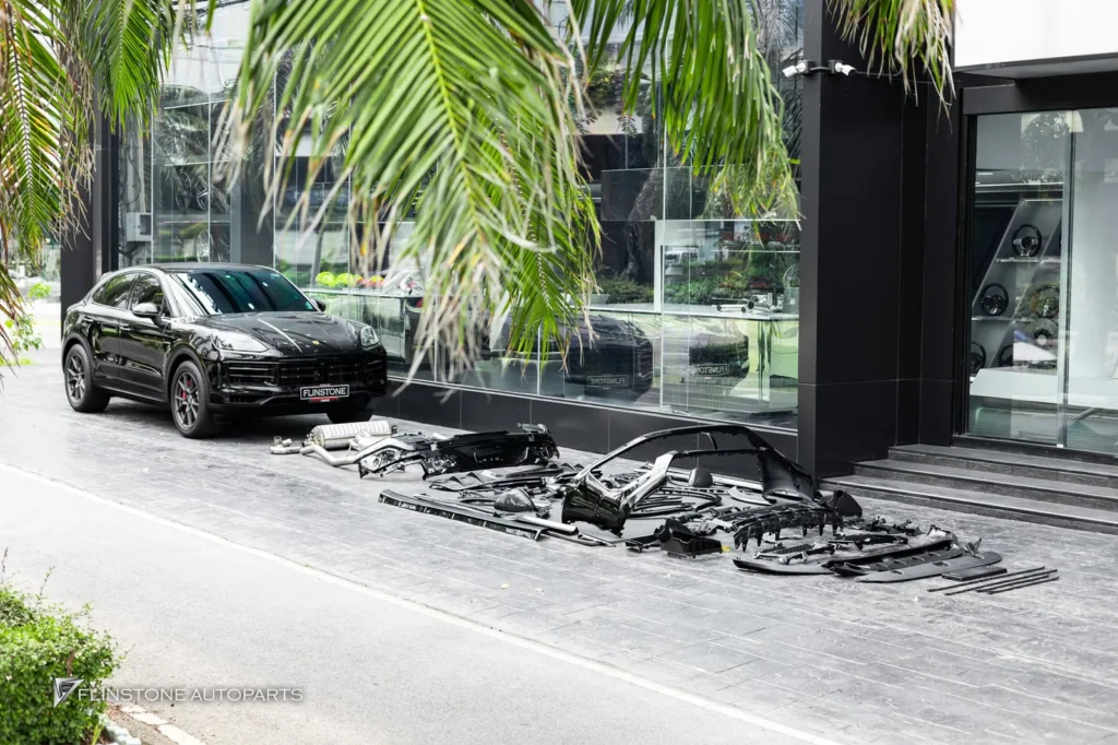 มาอีกคันสำหรับ PORSCHE Cayenne Coupe เลือกติดตั้งชุดพาร๋ทรอบคัน
