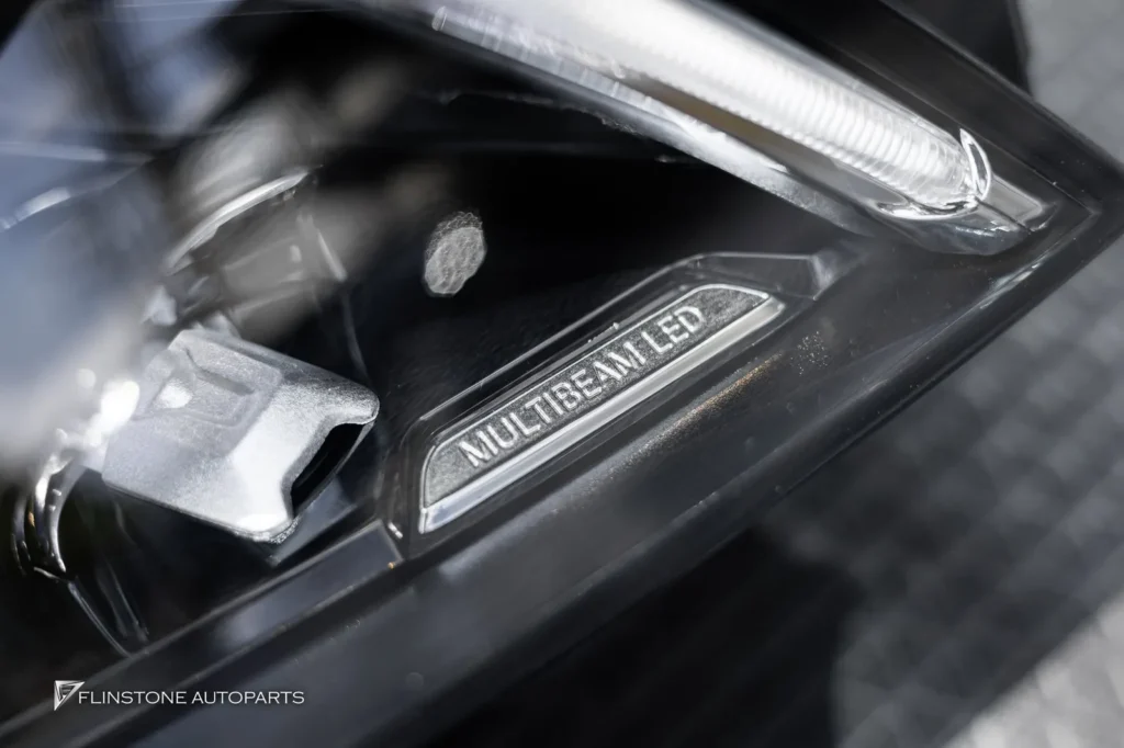 Mercedes-Benz W218 CLS-Class Coupe CLS63 AMG Facelift Front Bumper + CLS63 AMG Rear Diffuser