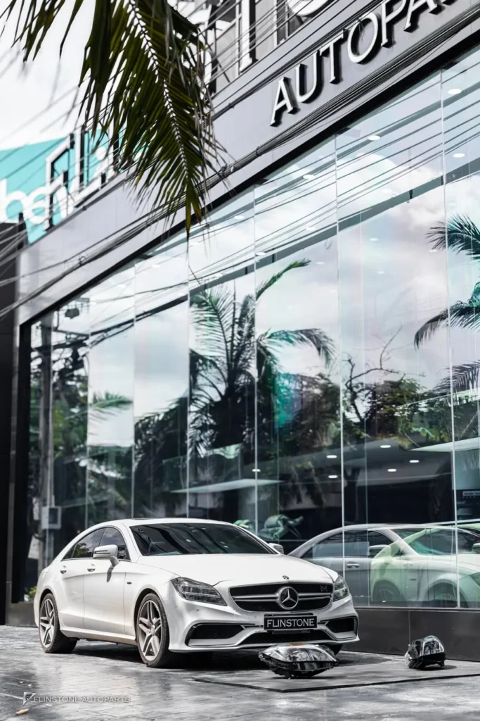 Mercedes-Benz W218 CLS-Class Coupe CLS63 AMG Facelift Front Bumper + CLS63 AMG Rear Diffuser