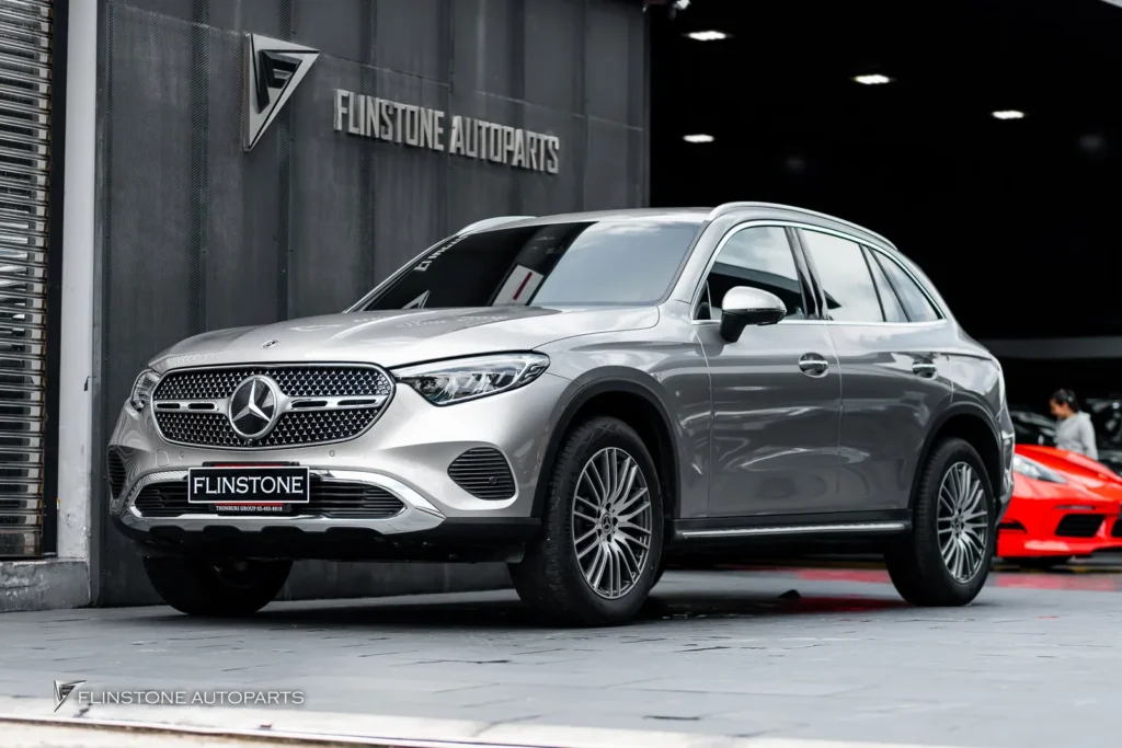 Mercedes-Benz NEW W254 G-Class ติดตั้งกระจังหน้า Diamond ที่มาพร้อมรูกล้อง สาม
