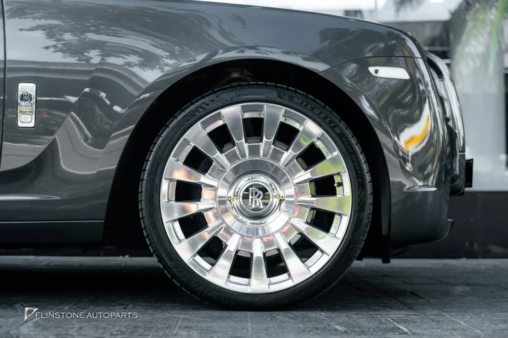 ล้อ USUS Forged Wheel ติดตั้งใน Rolls Royce Ghost มาพร้อมดุมกลาง