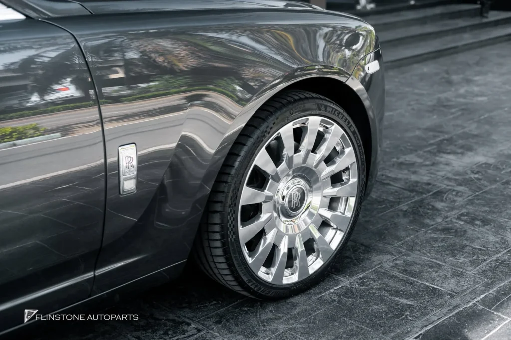 ล้อ USUS Forged Wheel ติดตั้งใน Rolls Royce Ghost มาพร้อมดุมกลาง